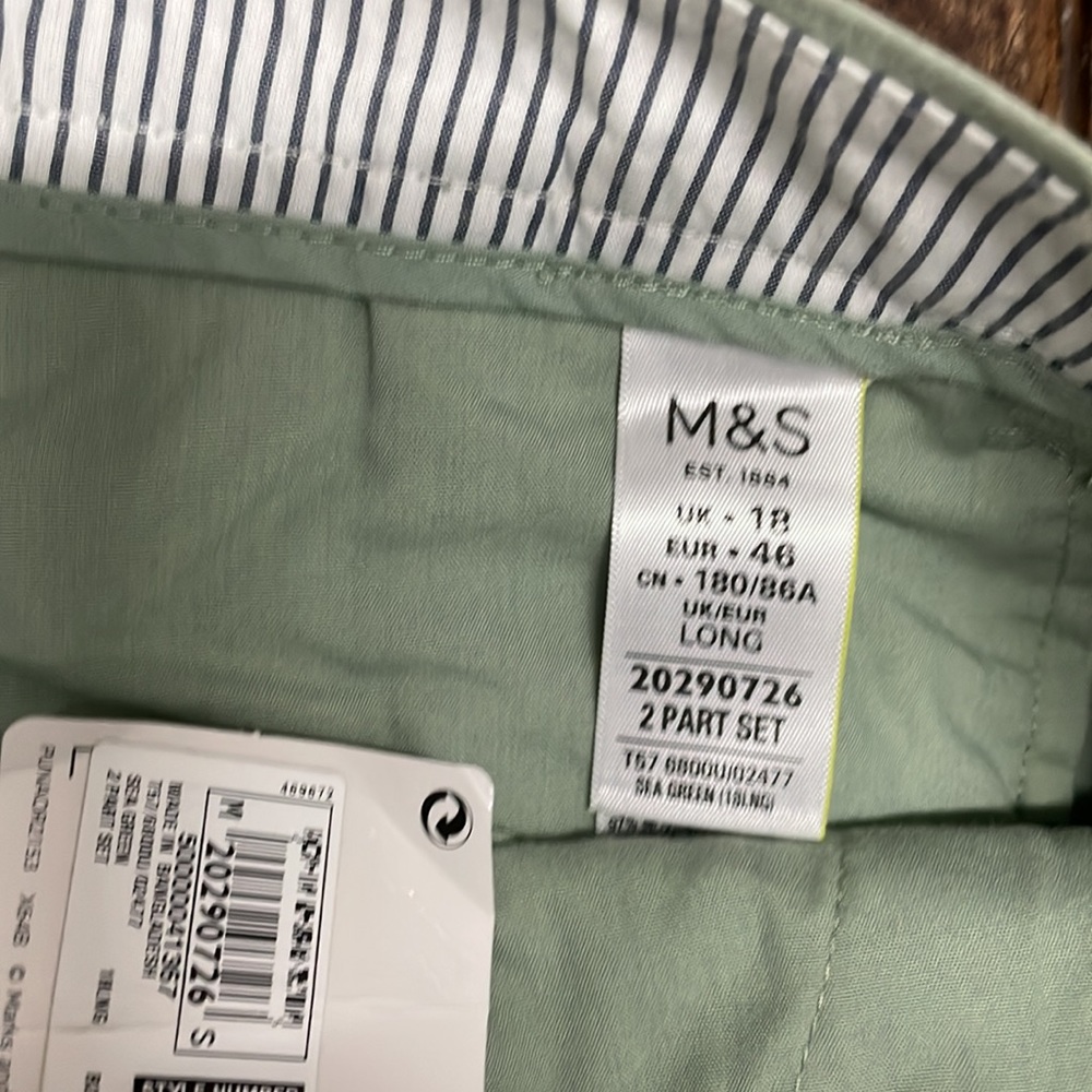 Brand new UK -18 women M&S trouser - Picture 6 of 9